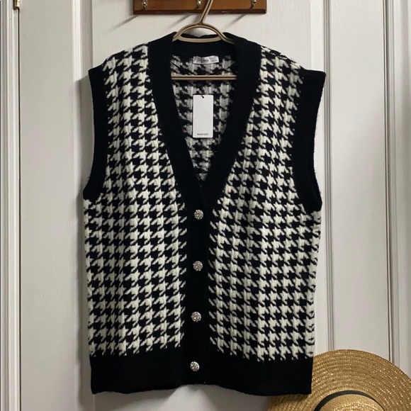 2/$40 🌺 Mango Knitted Vest - Size L - Picture 5 of 6